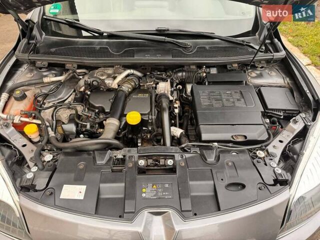 Сірий Рено Меган, об'ємом двигуна 1.46 л та пробігом 279 тис. км за 7450 $, фото 16 на Automoto.ua