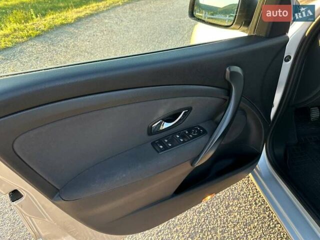 Рено Меган 2013 в Виннице на Automoto.ua Серый Рено Меган, объемом двигателя 1.46 л и пробегом 270 тыс. км за 7800 $, фото 17 на Automoto.ua