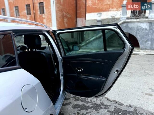 Сірий Рено Меган, об'ємом двигуна 1.6 л та пробігом 230 тис. км за 7700 $, фото 41 на Automoto.ua