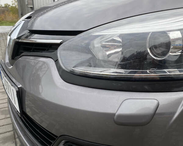 Серый Рено Меган, объемом двигателя 1.46 л и пробегом 183 тыс. км за 9300 $, фото 7 на Automoto.ua