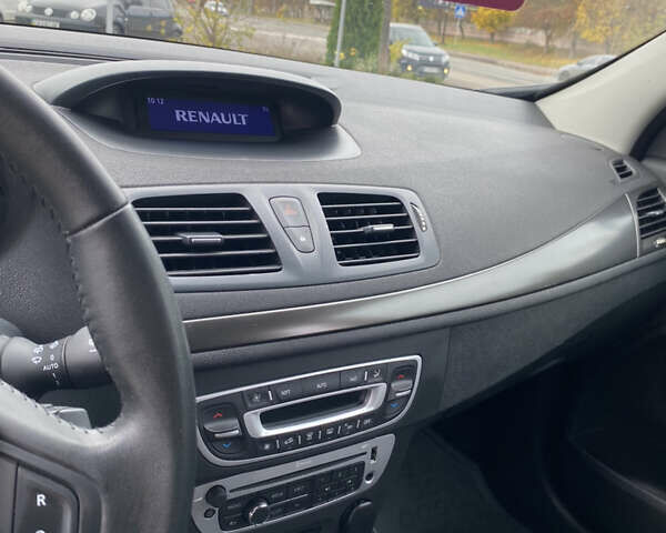 Серый Рено Меган, объемом двигателя 1.46 л и пробегом 183 тыс. км за 9300 $, фото 20 на Automoto.ua