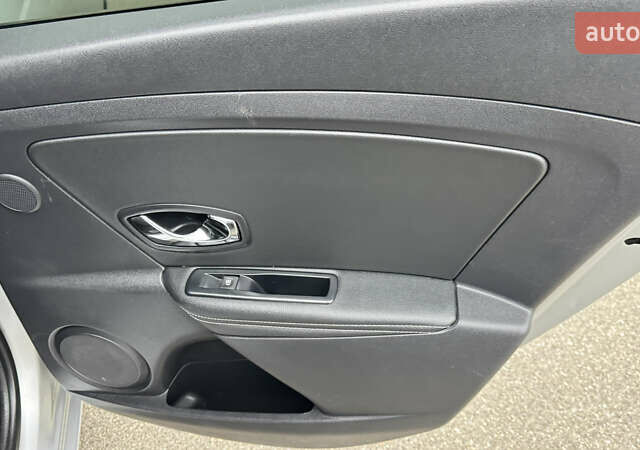 Серый Рено Меган, объемом двигателя 1.5 л и пробегом 184 тыс. км за 9699 $, фото 20 на Automoto.ua