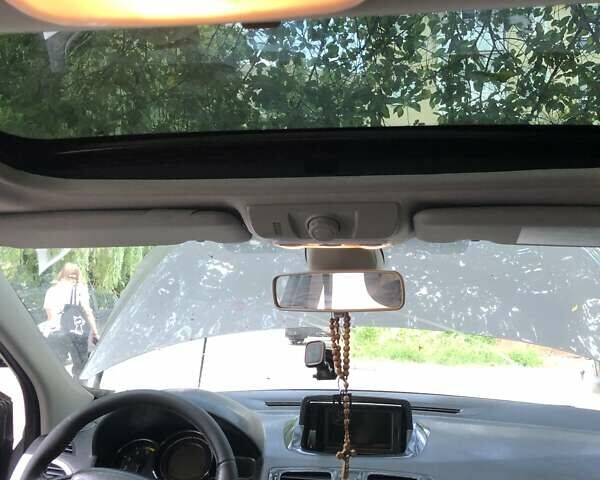 Сірий Рено Меган, об'ємом двигуна 1.46 л та пробігом 250 тис. км за 8200 $, фото 3 на Automoto.ua