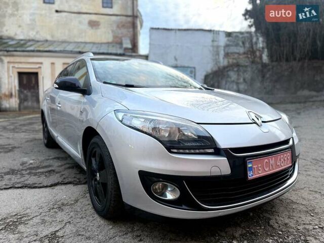 Сірий Рено Меган, об'ємом двигуна 1.6 л та пробігом 230 тис. км за 7700 $, фото 3 на Automoto.ua