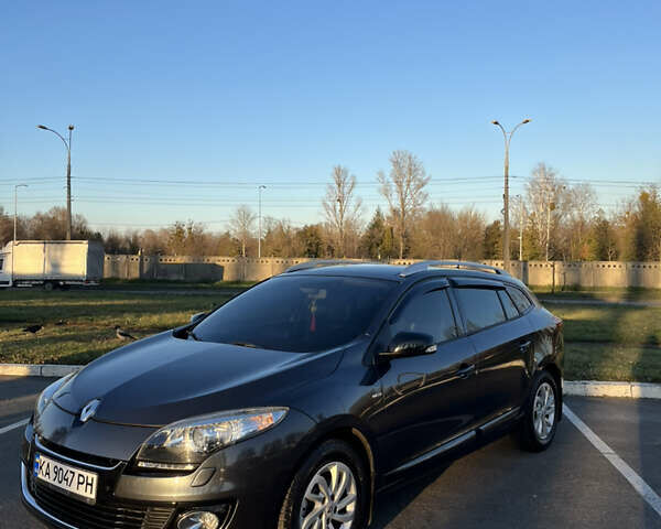 Серый Рено Меган, объемом двигателя 1.46 л и пробегом 230 тыс. км за 10000 $, фото 1 на Automoto.ua