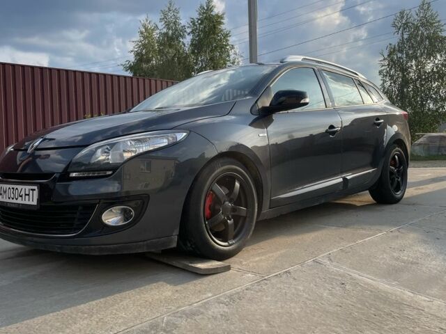 Серый Рено Меган, объемом двигателя 1.5 л и пробегом 213 тыс. км за 9400 $, фото 6 на Automoto.ua