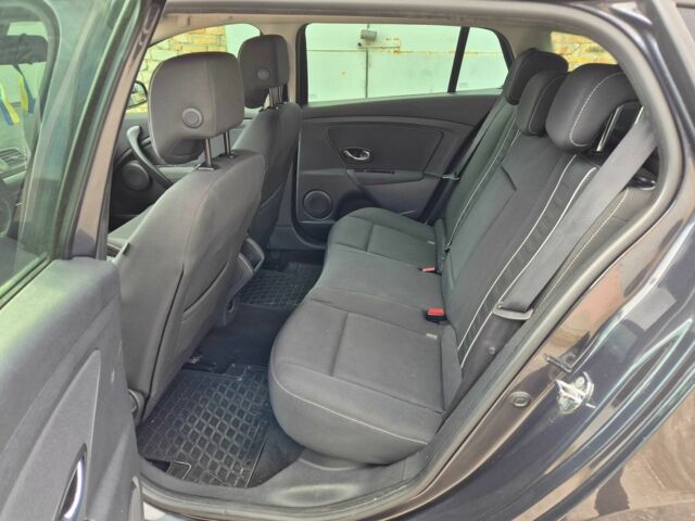 Сірий Рено Меган, об'ємом двигуна 1.5 л та пробігом 303 тис. км за 7150 $, фото 20 на Automoto.ua