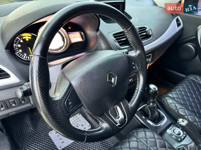 Серый Рено Меган, объемом двигателя 1.46 л и пробегом 228 тыс. км за 9200 $, фото 28 на Automoto.ua