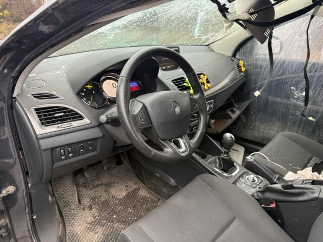 Серый Рено Меган, объемом двигателя 1.5 л и пробегом 249 тыс. км за 3200 $, фото 7 на Automoto.ua