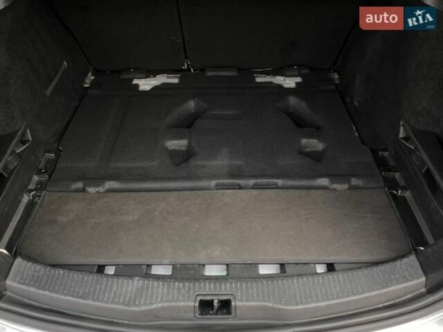 Сірий Рено Меган, об'ємом двигуна 1.46 л та пробігом 318 тис. км за 8000 $, фото 21 на Automoto.ua