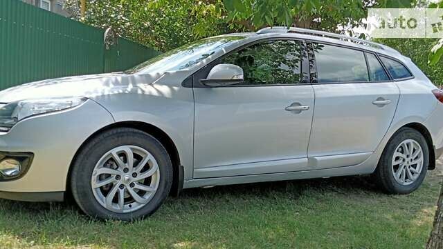 Сірий Рено Меган, об'ємом двигуна 1.46 л та пробігом 365 тис. км за 8300 $, фото 3 на Automoto.ua