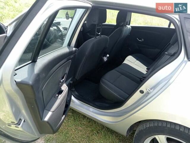 Сірий Рено Меган, об'ємом двигуна 1.2 л та пробігом 179 тис. км за 8250 $, фото 11 на Automoto.ua