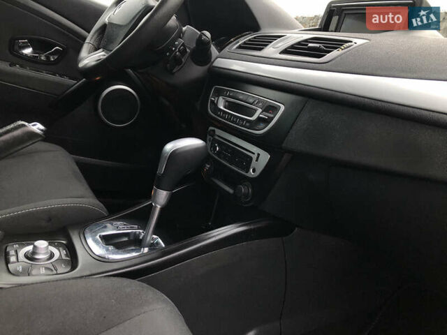 Серый Рено Меган, объемом двигателя 1.5 л и пробегом 256 тыс. км за 8350 $, фото 50 на Automoto.ua