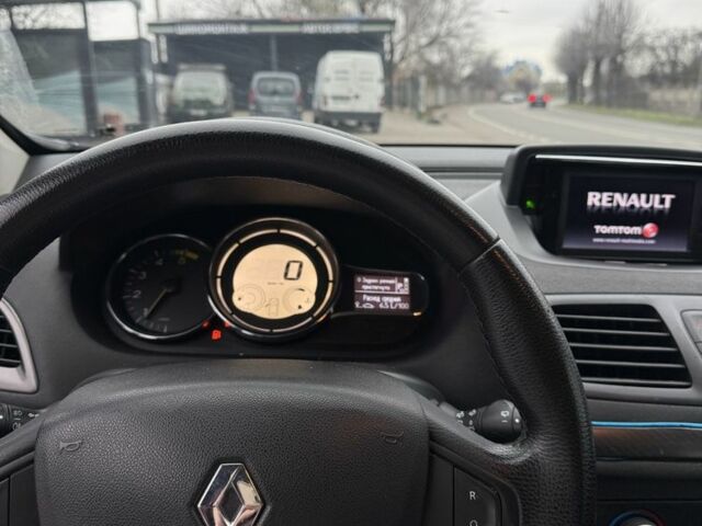 Сірий Рено Меган, об'ємом двигуна 1.5 л та пробігом 270 тис. км за 7100 $, фото 6 на Automoto.ua