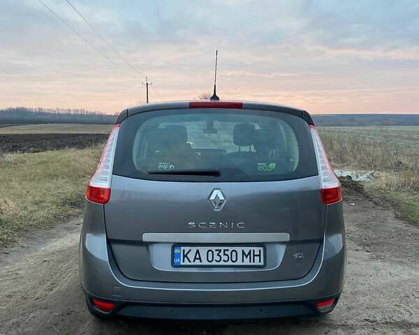 Серый Рено Меган, объемом двигателя 1.6 л и пробегом 242 тыс. км за 8200 $, фото 2 на Automoto.ua