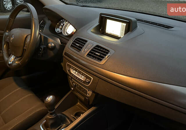 Серый Рено Меган, объемом двигателя 1.5 л и пробегом 199 тыс. км за 7999 $, фото 13 на Automoto.ua