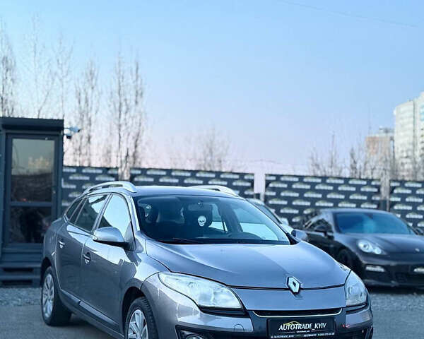 Серый Рено Меган, объемом двигателя 1.46 л и пробегом 276 тыс. км за 5700 $, фото 2 на Automoto.ua