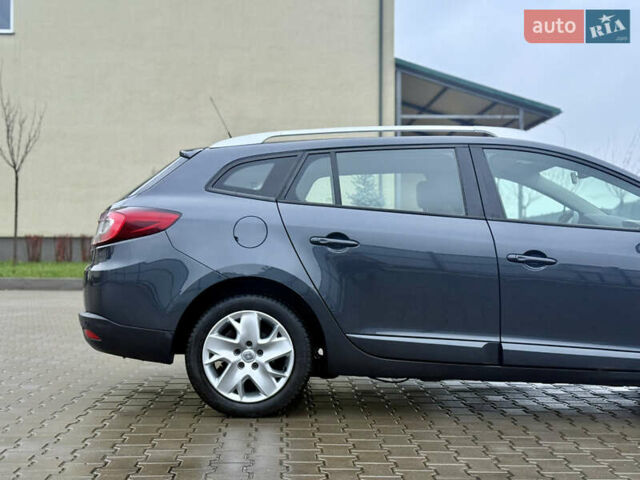 Сірий Рено Меган, об'ємом двигуна 1.6 л та пробігом 243 тис. км за 7499 $, фото 7 на Automoto.ua