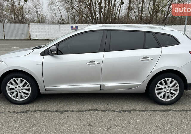 Серый Рено Меган, объемом двигателя 1.5 л и пробегом 184 тыс. км за 9699 $, фото 2 на Automoto.ua