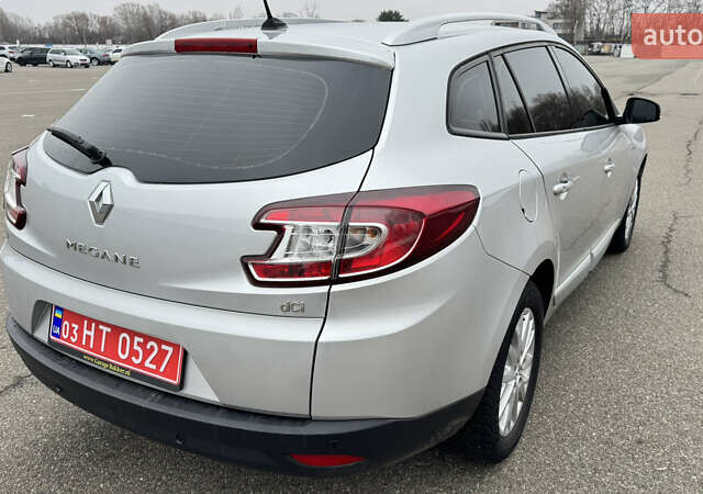Серый Рено Меган, объемом двигателя 1.5 л и пробегом 184 тыс. км за 9699 $, фото 5 на Automoto.ua