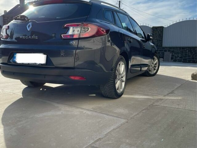 Серый Рено Меган, объемом двигателя 1.5 л и пробегом 213 тыс. км за 9400 $, фото 3 на Automoto.ua