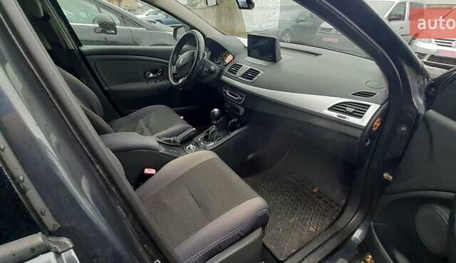 Сірий Рено Меган, об'ємом двигуна 1.46 л та пробігом 263 тис. км за 7500 $, фото 2 на Automoto.ua