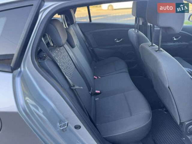 Сірий Рено Меган, об'ємом двигуна 1.5 л та пробігом 250 тис. км за 7250 $, фото 33 на Automoto.ua