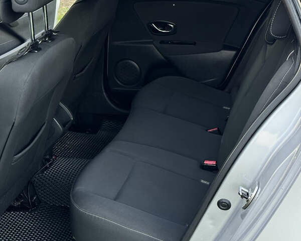 Серый Рено Меган, объемом двигателя 1.46 л и пробегом 228 тыс. км за 9200 $, фото 40 на Automoto.ua