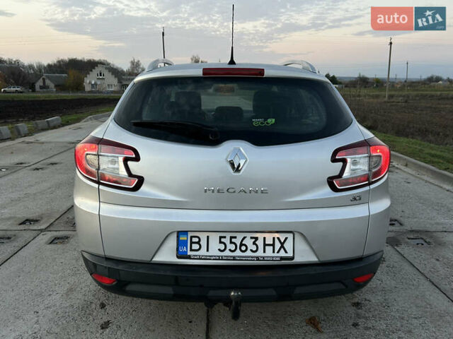 Серый Рено Меган, объемом двигателя 1.46 л и пробегом 250 тыс. км за 7200 $, фото 14 на Automoto.ua