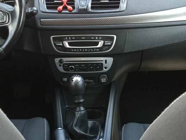 Сірий Рено Меган, об'ємом двигуна 1.5 л та пробігом 224 тис. км за 8500 $, фото 10 на Automoto.ua