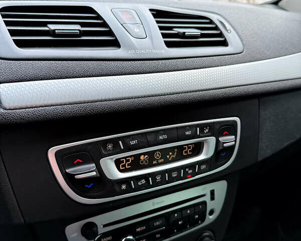 Сірий Рено Меган, об'ємом двигуна 1.46 л та пробігом 215 тис. км за 8899 $, фото 40 на Automoto.ua