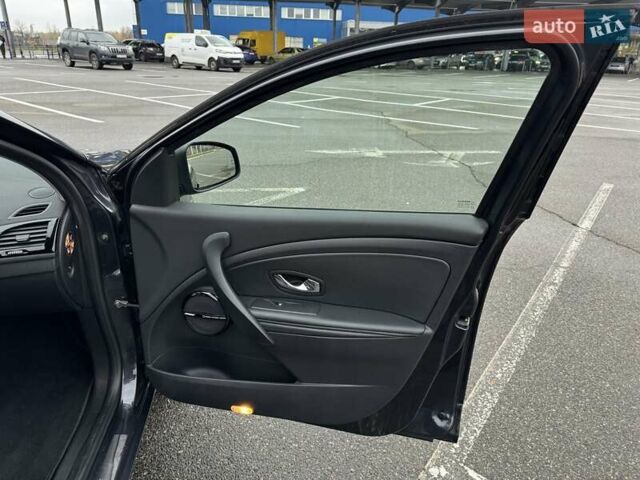 Серый Рено Меган, объемом двигателя 1.5 л и пробегом 210 тыс. км за 9850 $, фото 26 на Automoto.ua