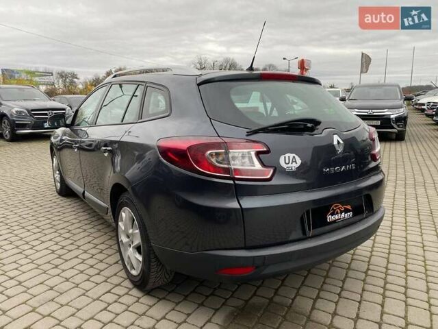 Серый Рено Меган, объемом двигателя 1.46 л и пробегом 281 тыс. км за 7800 $, фото 3 на Automoto.ua