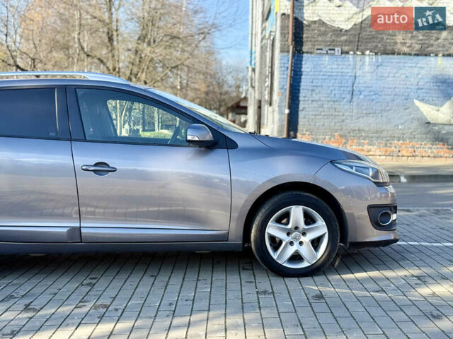 Серый Рено Меган, объемом двигателя 1.5 л и пробегом 243 тыс. км за 7999 $, фото 9 на Automoto.ua
