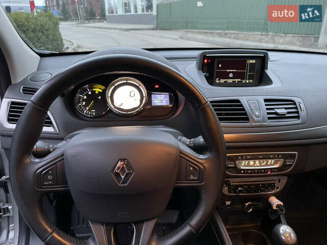 Серый Рено Меган, объемом двигателя 1.46 л и пробегом 260 тыс. км за 8500 $, фото 11 на Automoto.ua