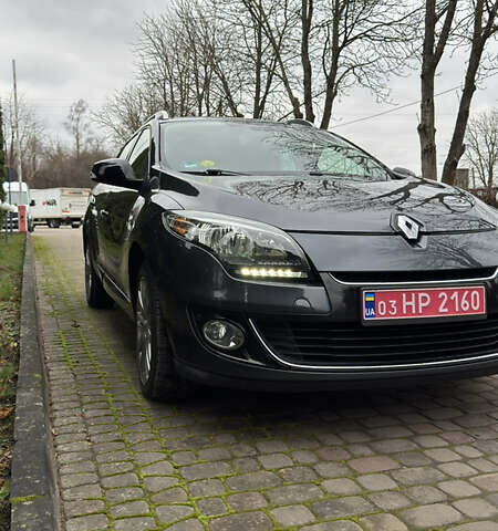 Серый Рено Меган, объемом двигателя 1.5 л и пробегом 222 тыс. км за 9999 $, фото 3 на Automoto.ua