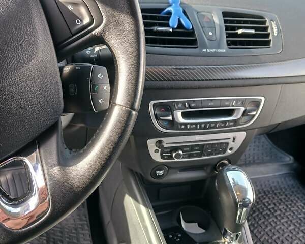 Серый Рено Меган, объемом двигателя 1.46 л и пробегом 205 тыс. км за 8000 $, фото 9 на Automoto.ua