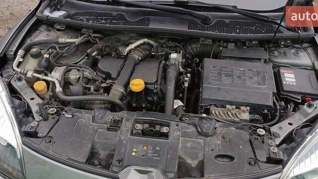 Сірий Рено Меган, об'ємом двигуна 1.46 л та пробігом 390 тис. км за 7700 $, фото 1 на Automoto.ua