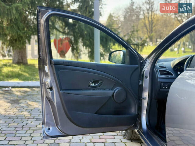 Серый Рено Меган, объемом двигателя 1.5 л и пробегом 243 тыс. км за 7999 $, фото 26 на Automoto.ua