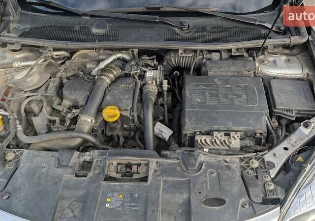 Серый Рено Меган, объемом двигателя 1.46 л и пробегом 239 тыс. км за 8700 $, фото 7 на Automoto.ua