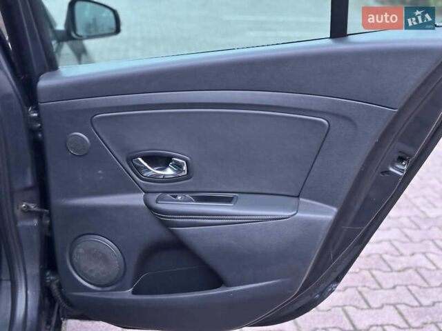 Серый Рено Меган, объемом двигателя 1.5 л и пробегом 264 тыс. км за 7600 $, фото 26 на Automoto.ua