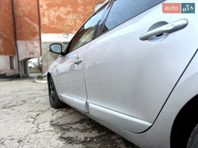 Сірий Рено Меган, об'ємом двигуна 1.6 л та пробігом 230 тис. км за 7700 $, фото 78 на Automoto.ua