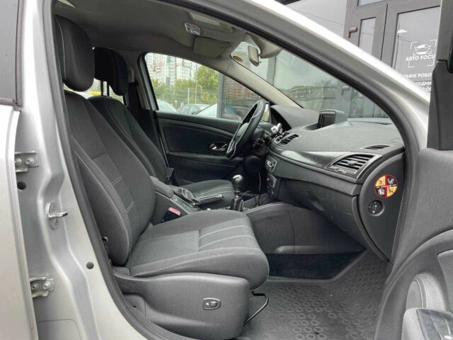 Сірий Рено Меган, об'ємом двигуна 1.5 л та пробігом 310 тис. км за 7990 $, фото 11 на Automoto.ua