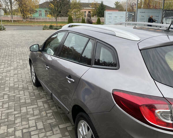 Серый Рено Меган, объемом двигателя 1.46 л и пробегом 183 тыс. км за 9300 $, фото 10 на Automoto.ua