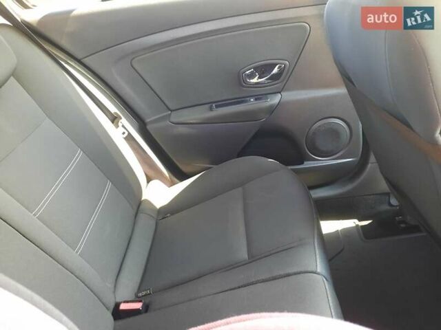 Серый Рено Меган, объемом двигателя 1.5 л и пробегом 225 тыс. км за 9100 $, фото 25 на Automoto.ua