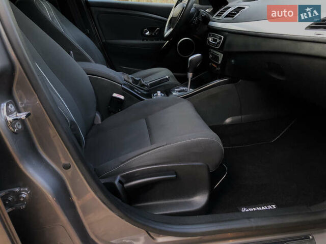 Серый Рено Меган, объемом двигателя 1.5 л и пробегом 256 тыс. км за 8350 $, фото 75 на Automoto.ua