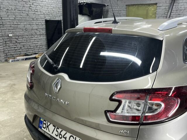 Сірий Рено Меган, об'ємом двигуна 1.5 л та пробігом 290 тис. км за 7999 $, фото 5 на Automoto.ua