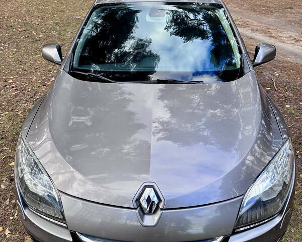 Сірий Рено Меган, об'ємом двигуна 1.46 л та пробігом 254 тис. км за 8900 $, фото 4 на Automoto.ua