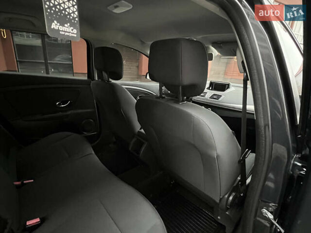 Серый Рено Меган, объемом двигателя 1.5 л и пробегом 203 тыс. км за 7700 $, фото 44 на Automoto.ua