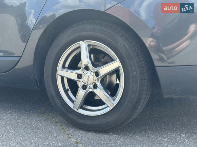 Сірий Рено Меган, об'ємом двигуна 1.6 л та пробігом 170 тис. км за 8300 $, фото 5 на Automoto.ua